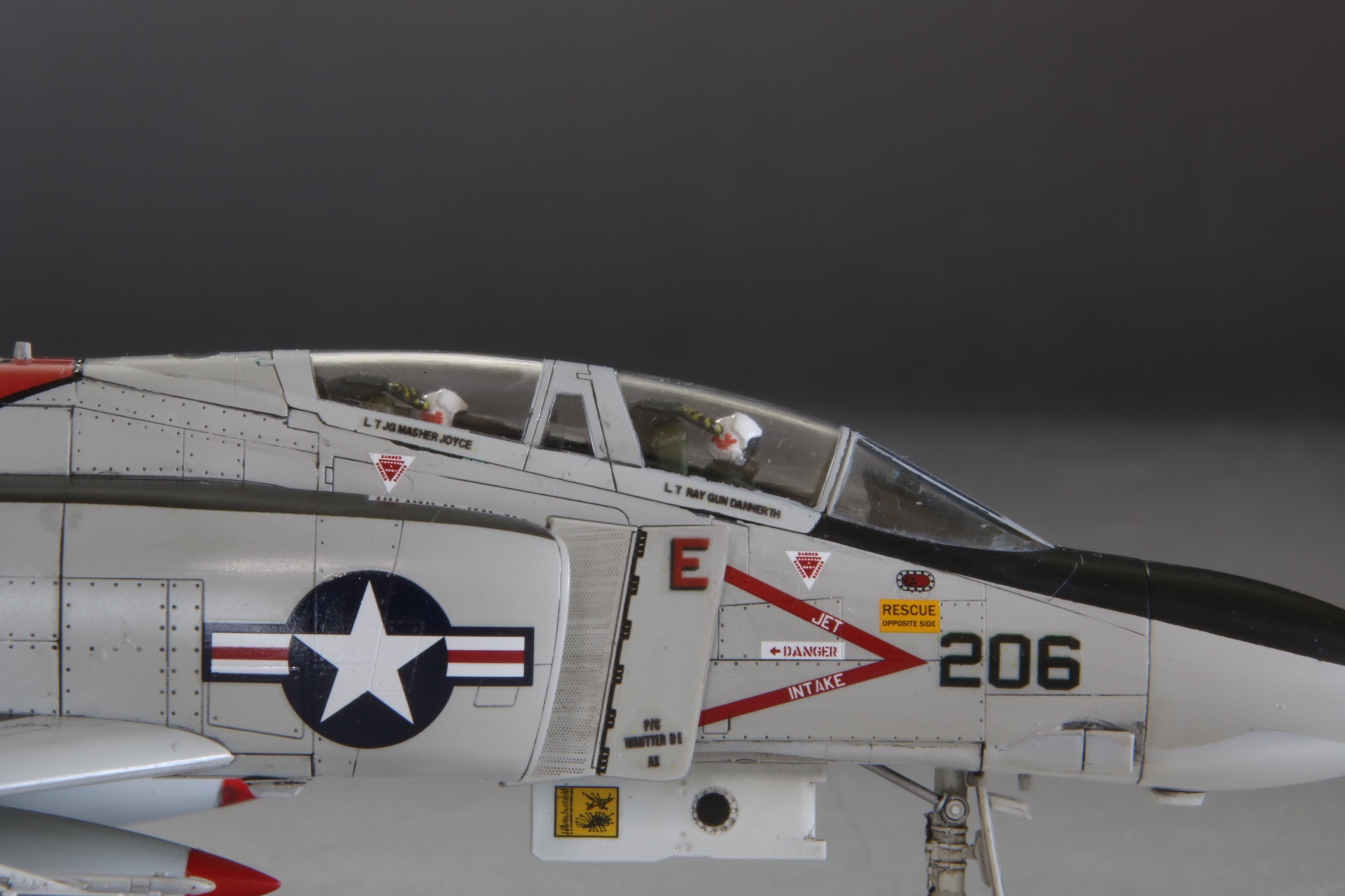 戦闘機プラモデル完成品1/72F-4Jファントム